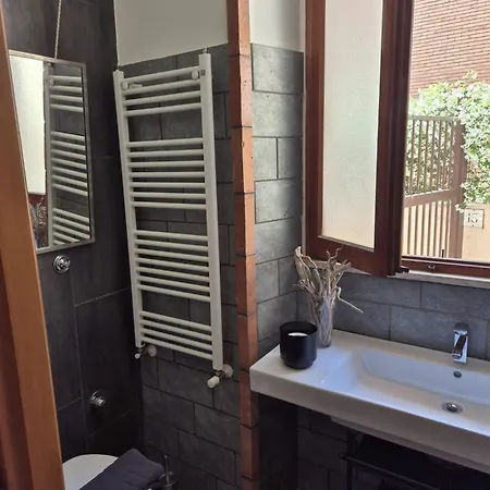 Mithra Hosting Πανσιόν Ρώμη