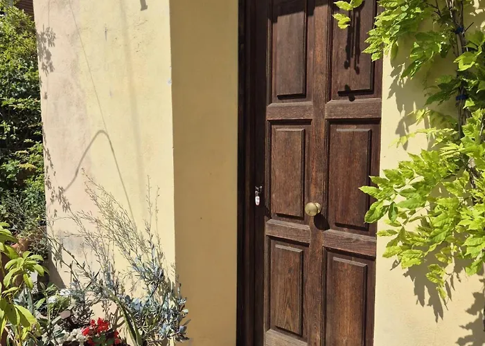 Mithra Hosting Affittacamere 3*