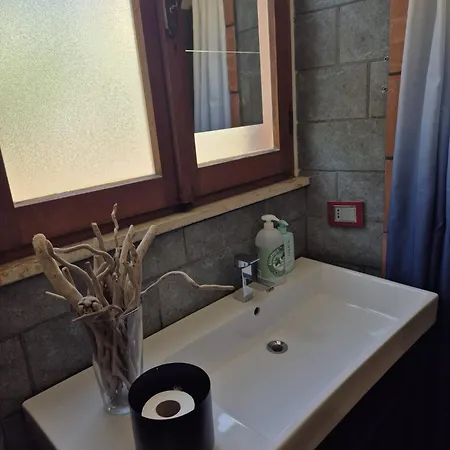 Mithra Hosting 3* روما